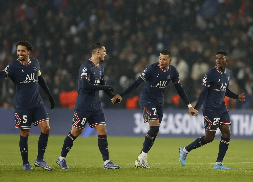 巴黎圣日耳曼主帅豪言夺冠，球队备战积极向上的简单介绍