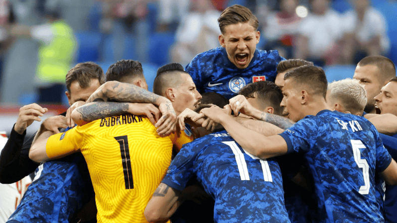 赫尔蒂金特对决荷甲积分榜首位