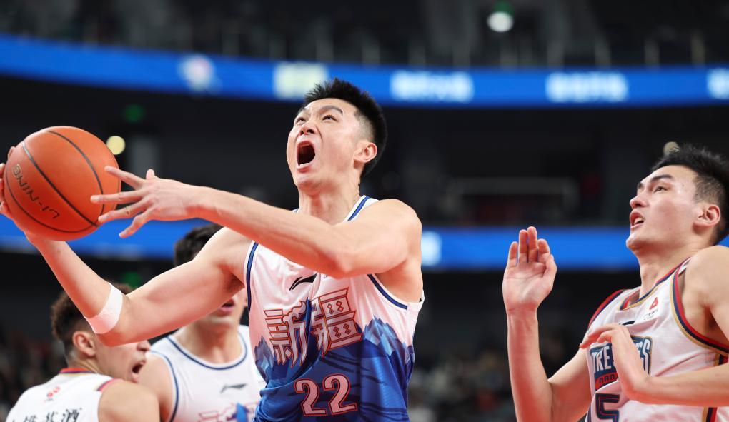 河南篮球队展现实力，赢得关键胜利