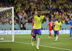 维尼修斯错失单刀球，本菲卡门将神勇扑救成最大功臣！的简单介绍